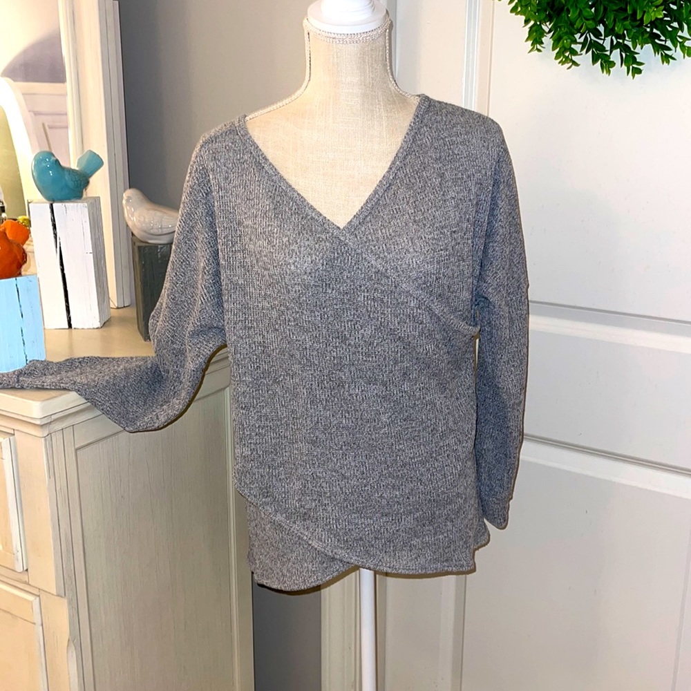 Faux wrap waffle knit top says XL but fits like a Large so I’m listing as large